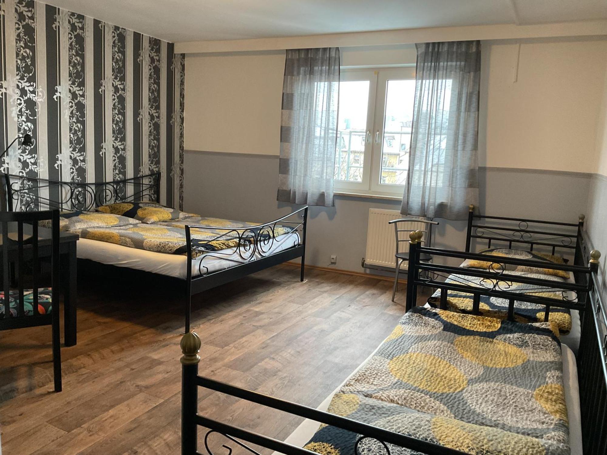 Hostel Pension&hostel Anna - Monteurzimmer München